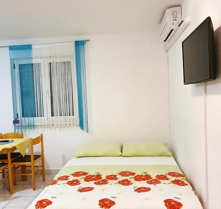 Guesthouse Pejo Пореч Экстерьер фото
